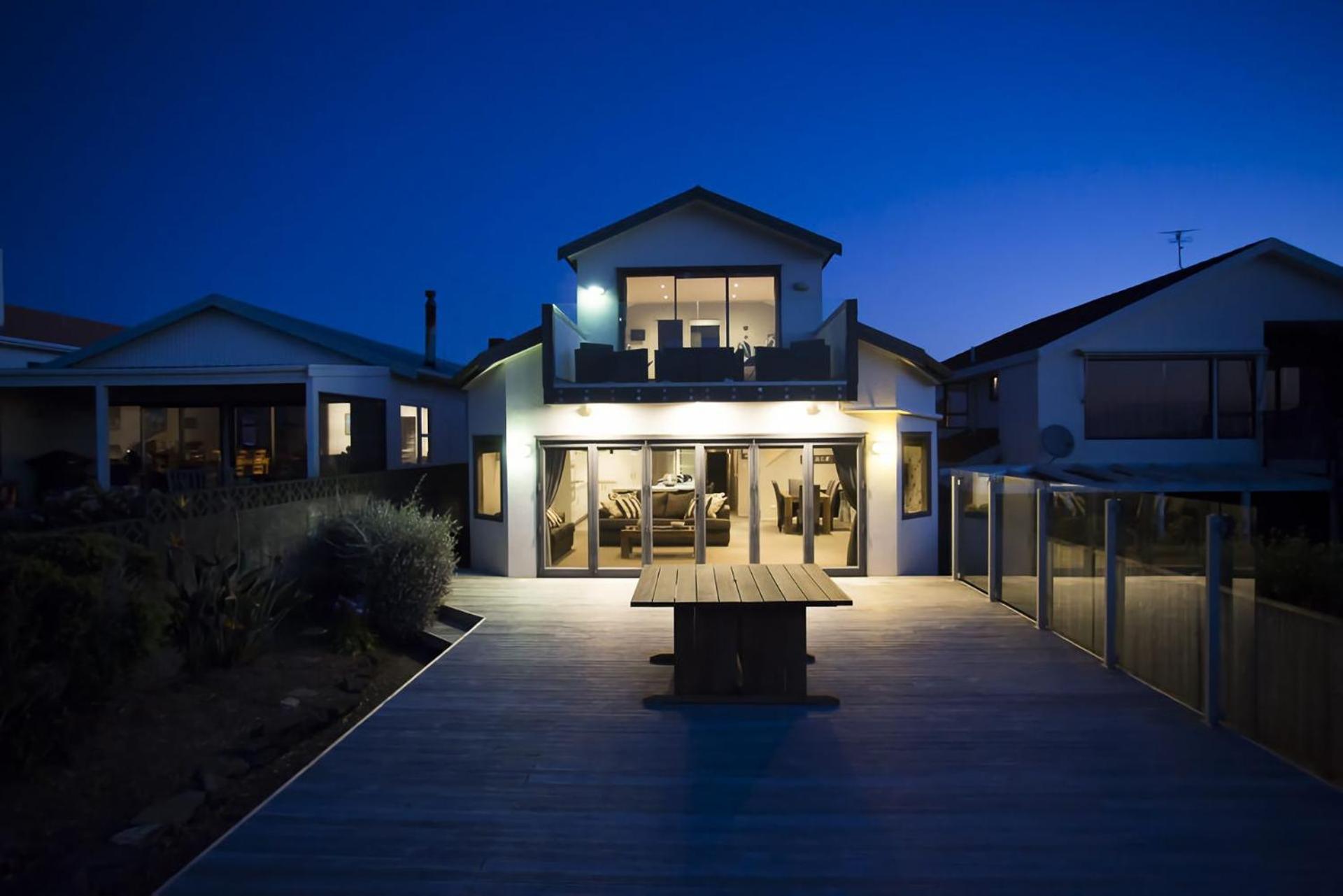 The Waterfront Escape Villa นิวพลีมัธ ภายนอก รูปภาพ